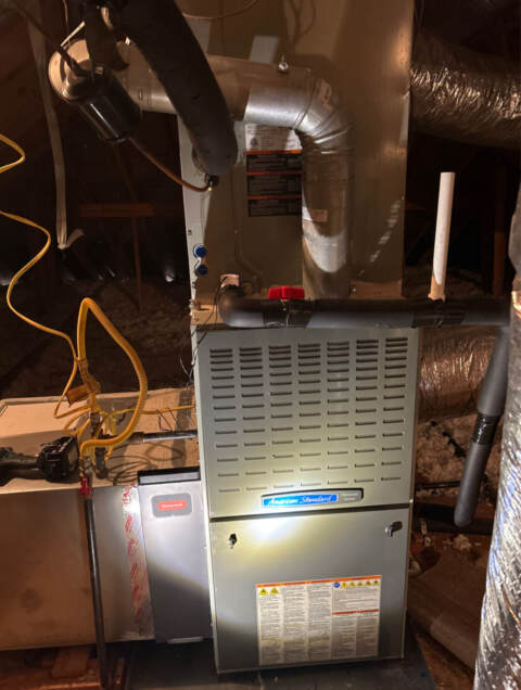 Furnace and evaporator coil